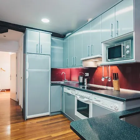 아파트 Old Town Madari By People